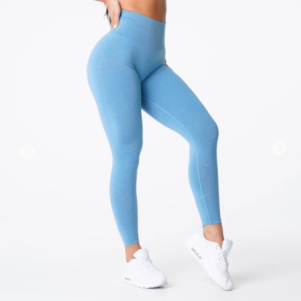 Sky blue contour leggings. Size small. Never worn